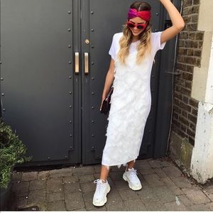 NWT - WHITE FRINGE MIDI TSHIRT DRESS (S/M)